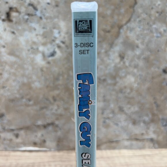 Family Guy Season Seventeen Uncensored Episodes - Picture 3 of 3